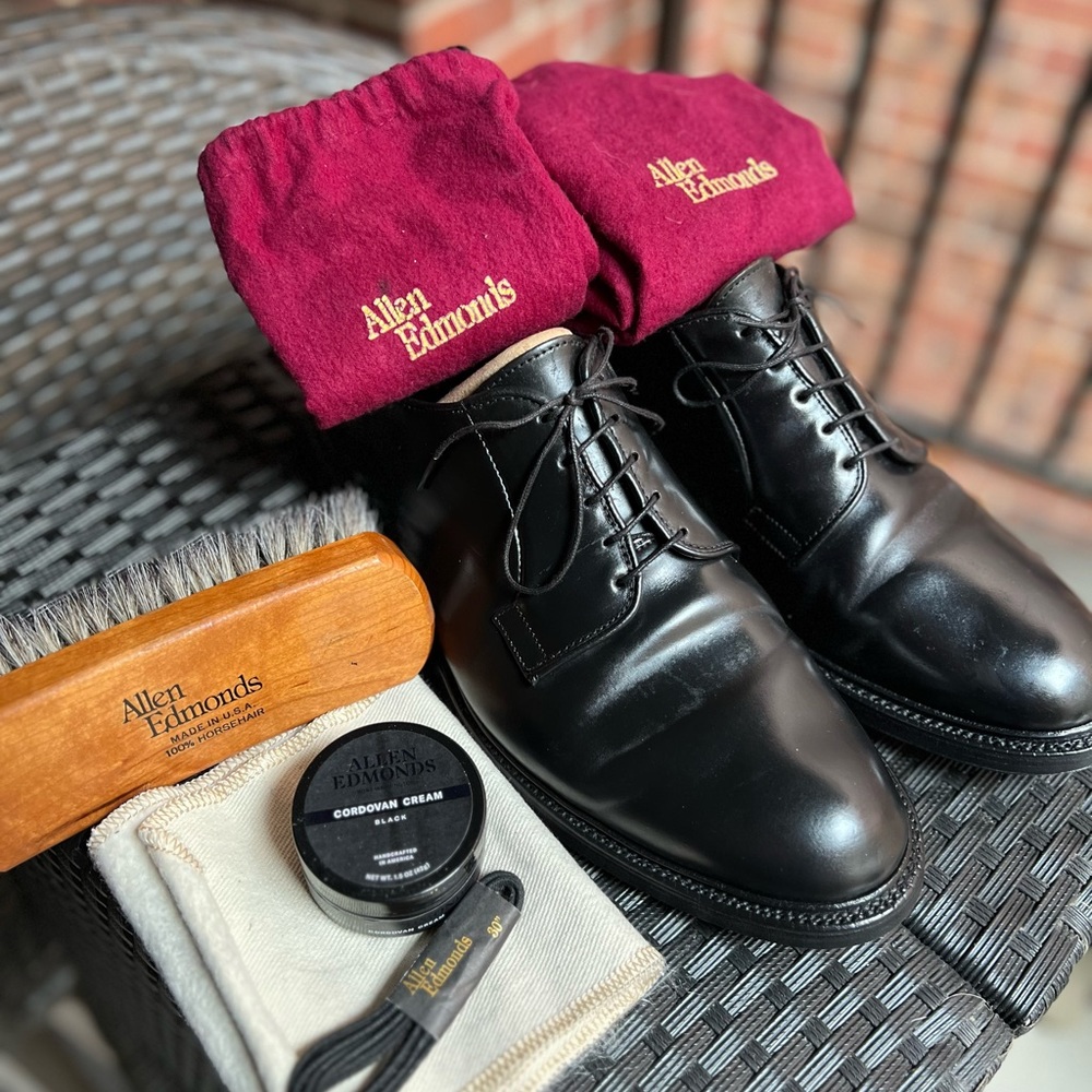 Allen Edmonds Leeds Shell Cordovan Derby - size 11 E black w/polishing kit